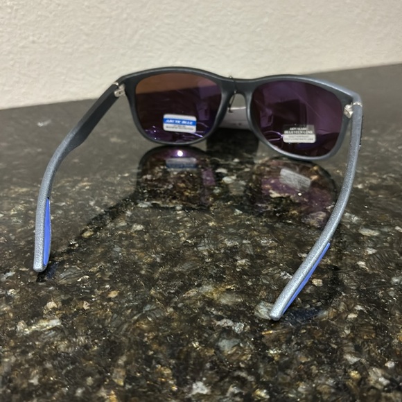 Gray Sunglasses - Picture 3 of 5